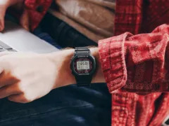 Orologio Casio G-Shock DW5000R di colore nero Orologio Casio G-Shock DW5000R di colore nero