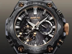 Orologio Casio MRGB2000JS1A sullo sfondo Orologio Casio MRGB2000JS1A sullo sfondo