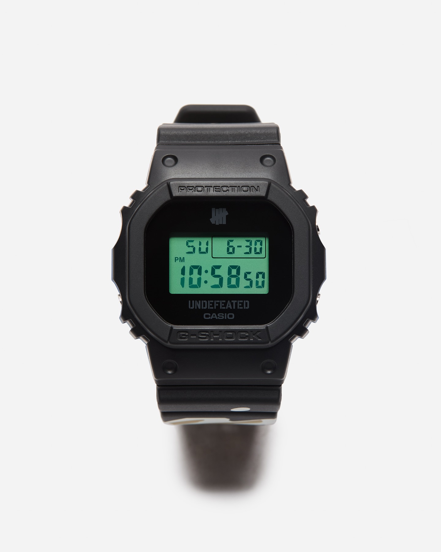 Lancio di Casio e Undefeated Lancio di Casio e Undefeated