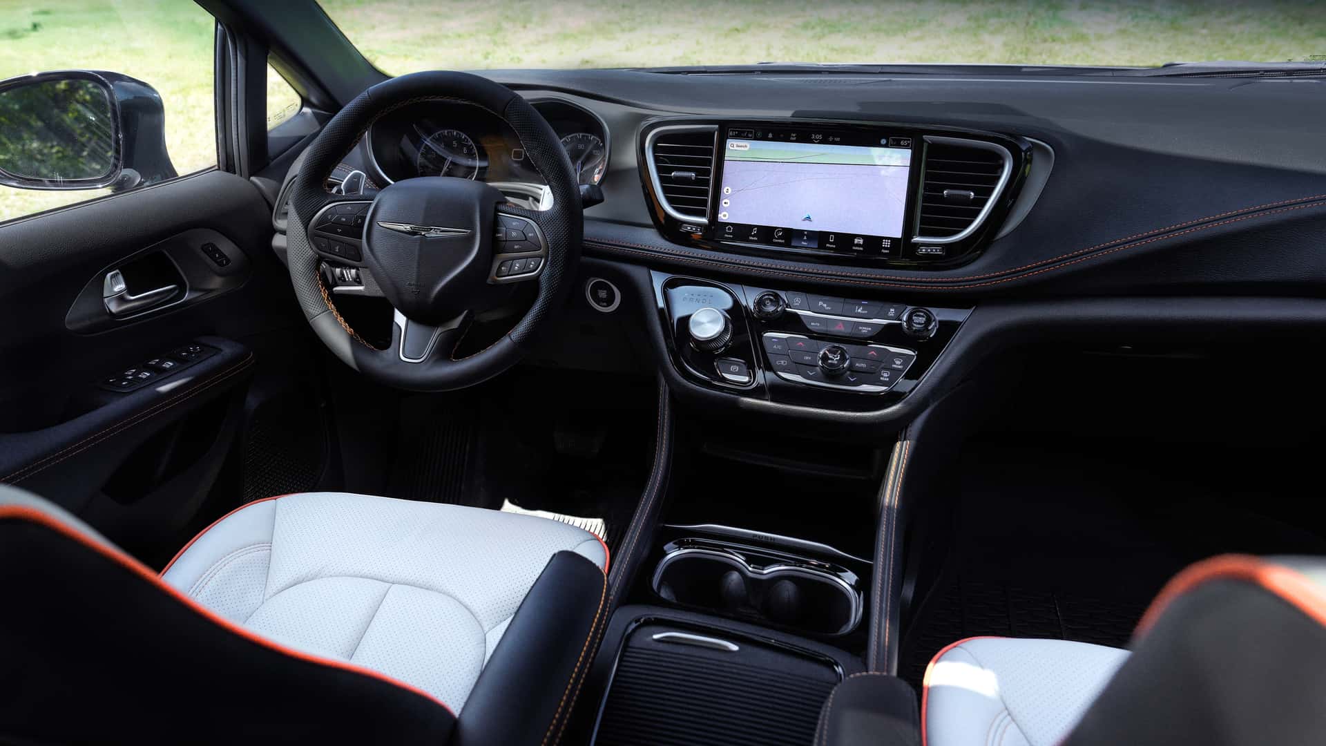Chrysler Pacifica Grizzly Peak Piattaforma per Spedizioni Chrysler Pacifica Grizzly Peak Piattaforma per Spedizioni