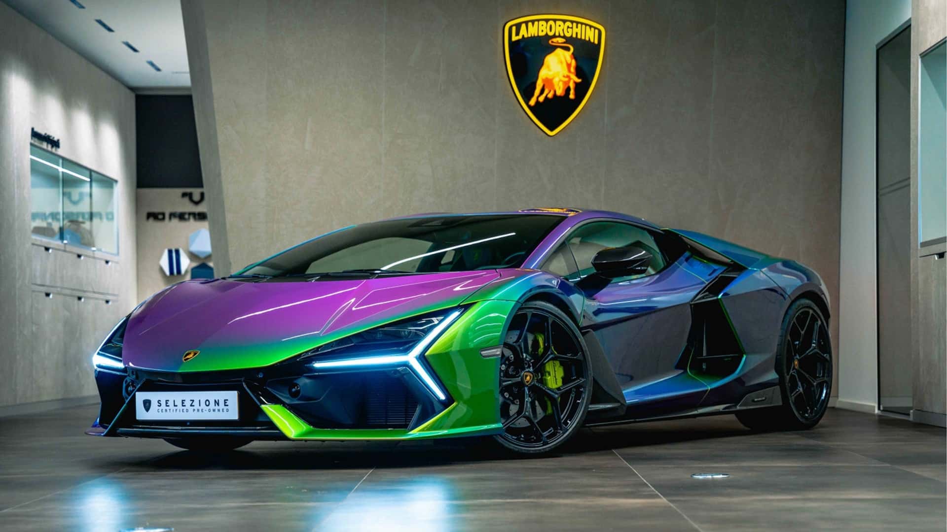 Lamborghini Revuelto con vernice cangiante Lamborghini Revuelto con vernice cangiante