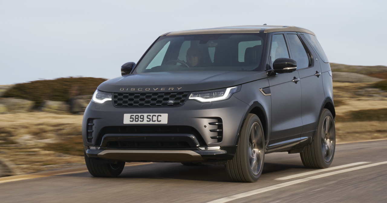 Il rinnovato Land Rover Discovery Tempest, vista frontale Il rinnovato Land Rover Discovery Tempest, vista frontale