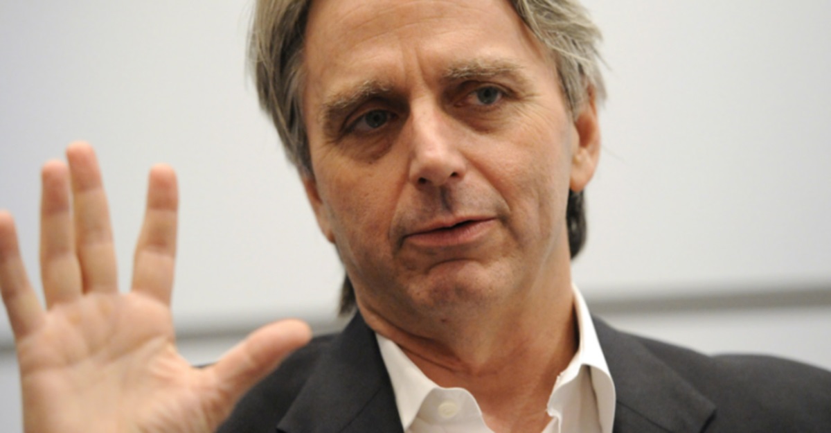 Lo scandalo di Unity ha portato alle dimissioni dell'amministratore delegato John Riccitiello. Lo scandalo di Unity ha portato alle dimissioni dell'amministratore delegato John Riccitiello.