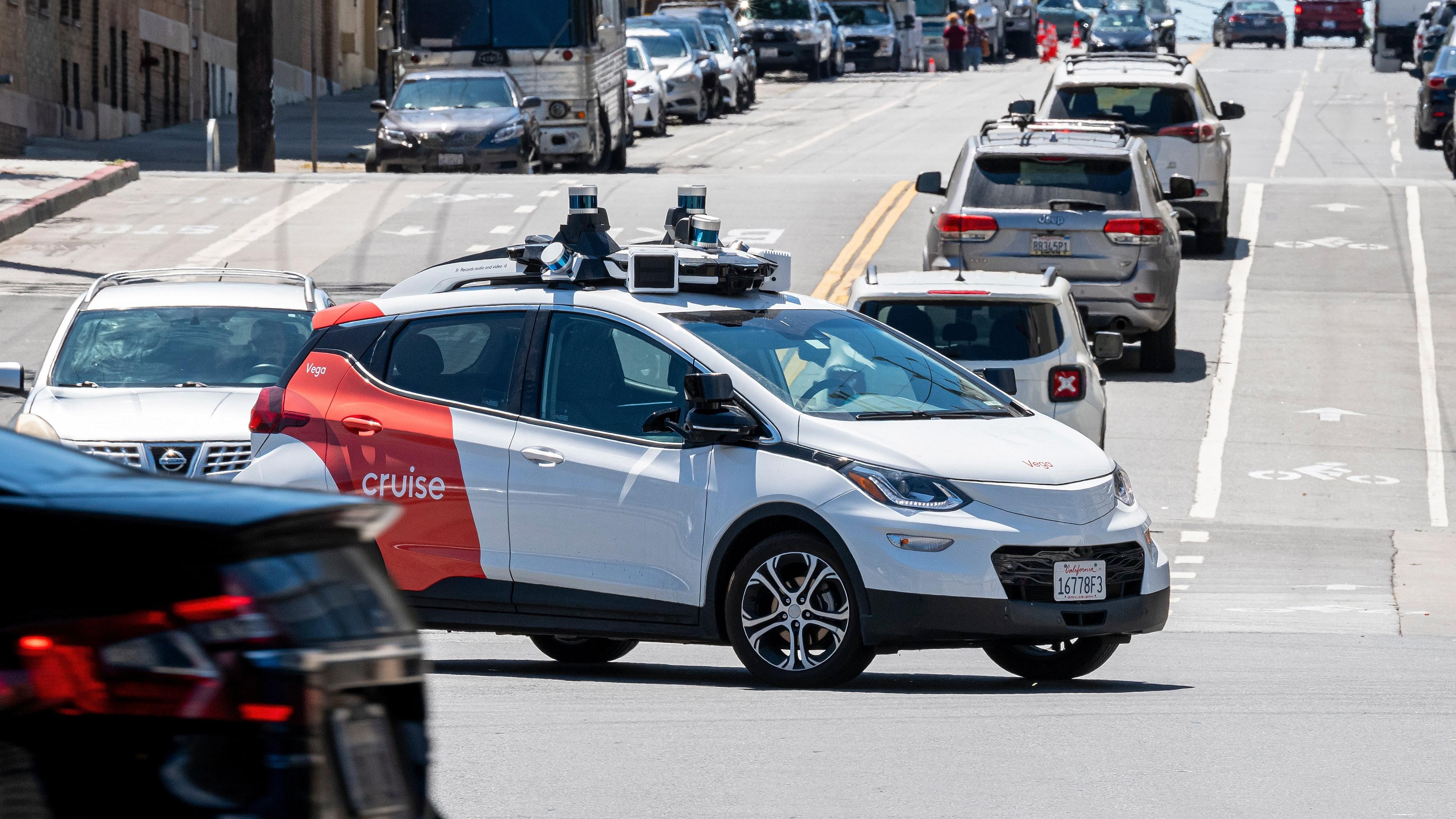 I robotaxi Cruise richiedono l'intervento umano ogni quattro o cinque miglia, ha confermato l'azienda.