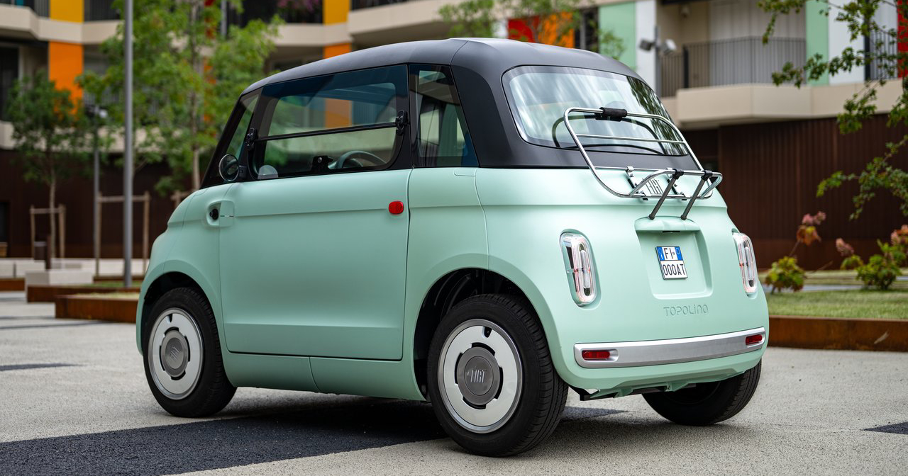 Vista frontale Fiat Topolino 2024