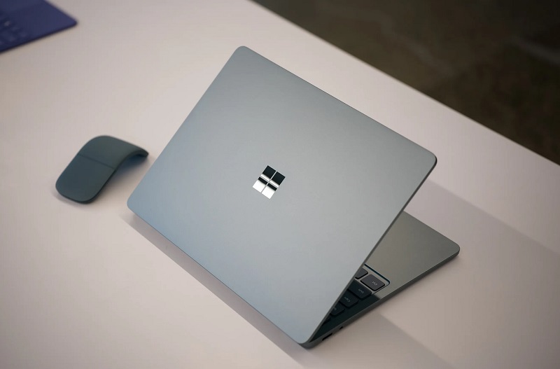Immagine del Surface Laptop 13 in diversi colori Immagine del Surface Laptop 13 in diversi colori
