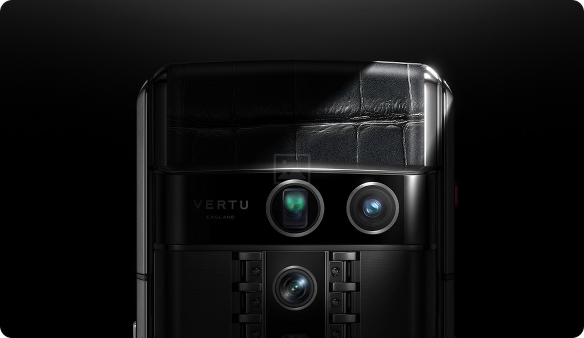 Vertu ritorna con il nuovo telefono Agent Q — una fuga completa delle sue specifiche si è verificata prima dell'annuncio ufficiale-3 Retro di Vertu Agent Q - gsmarena_003