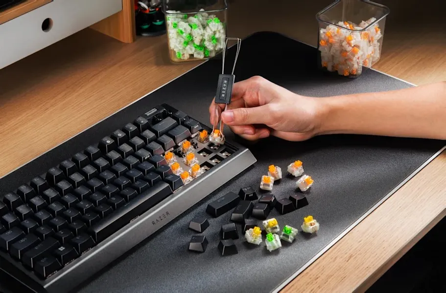 Razer BlackWidow V4 75% keyboard