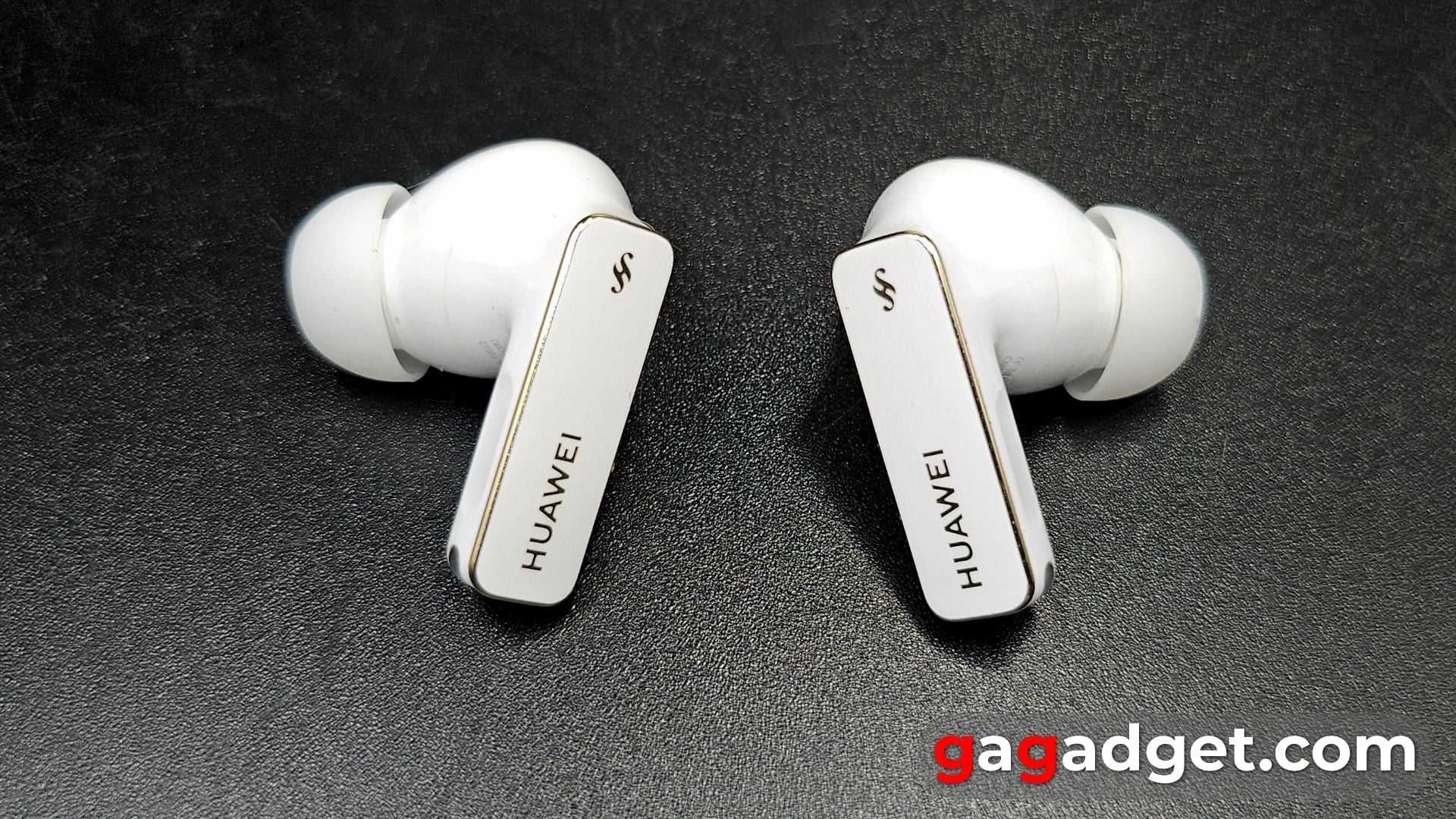 Cancellazione del rumore con effetto memoria: recensione delle cuffie Huawei FreeBuds Pro 4 TWS-12 Cancellazione del rumore con effetto memoria: recensione delle cuffie Huawei FreeBuds Pro 4 TWS-12