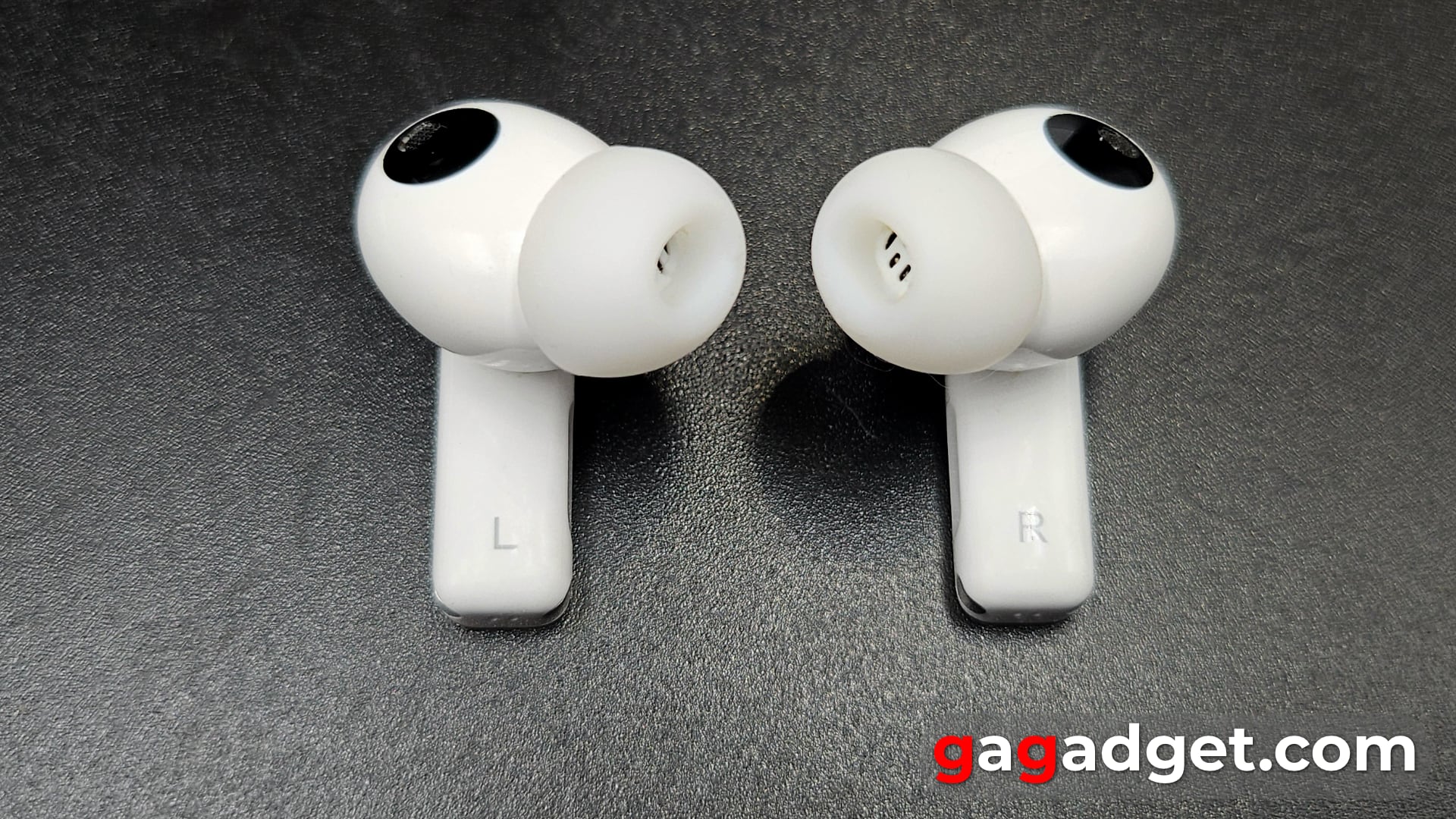 Cancellazione del rumore con effetto memoria: recensione delle cuffie Huawei FreeBuds Pro 4 TWS-14 Cancellazione del rumore con effetto memoria: recensione delle cuffie Huawei FreeBuds Pro 4 TWS-14