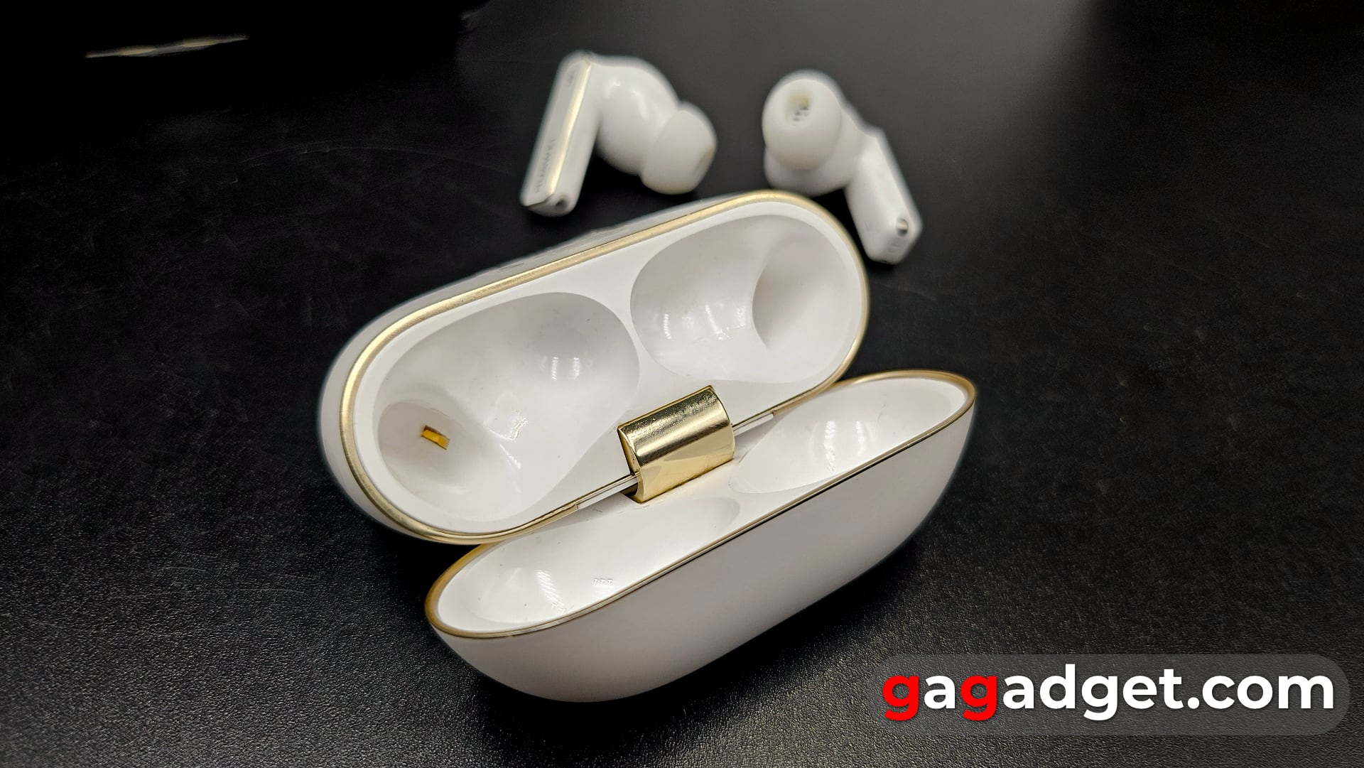 Cancellazione del rumore con effetto memoria: recensione delle cuffie Huawei FreeBuds Pro 4 TWS-6 Cancellazione del rumore con effetto memoria: recensione delle cuffie Huawei FreeBuds Pro 4 TWS-6