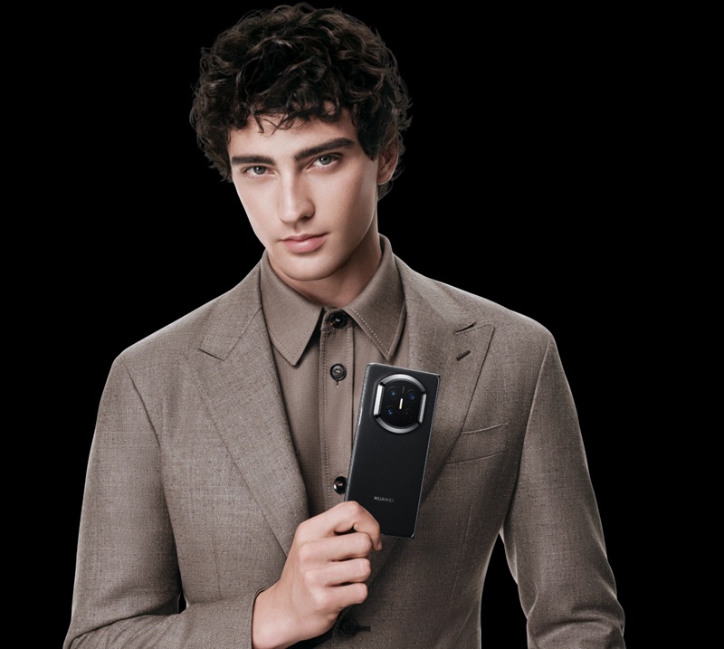 Huawei Mate X7 in Obsidian Black