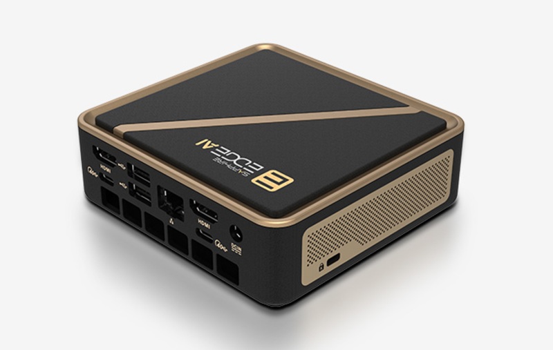 Vista del mini-PC Sapphire Edge AI da diverse angolazioni Vista del mini-PC Sapphire Edge AI da diverse angolazioni