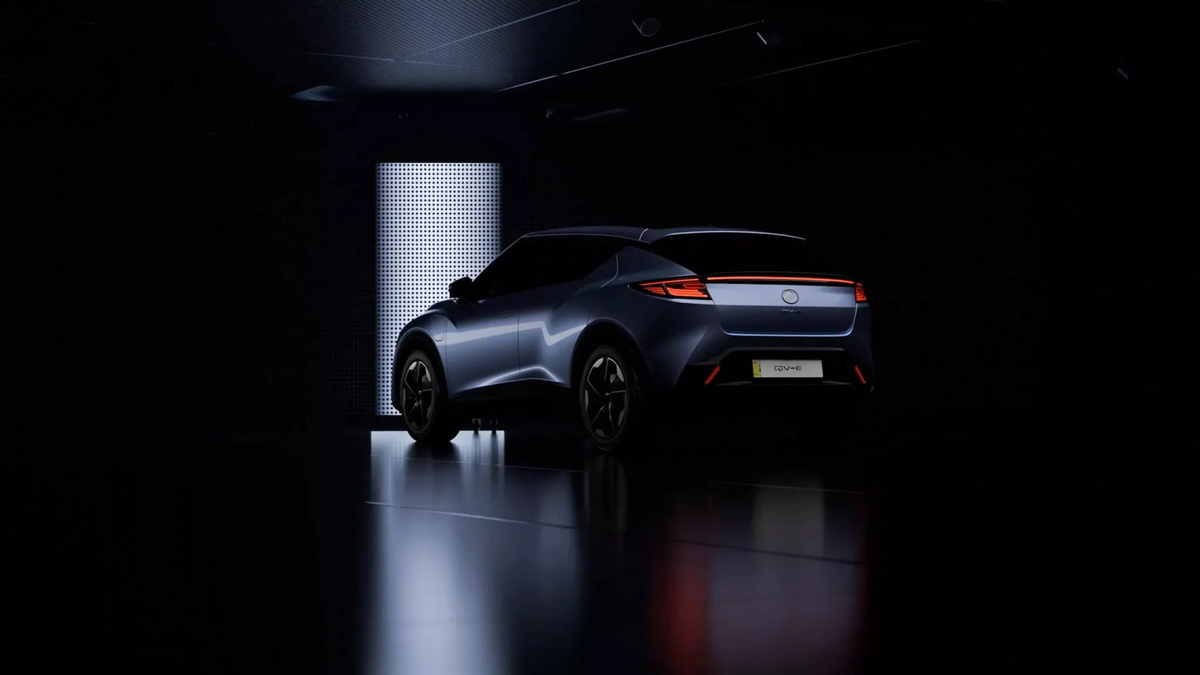 Vista laterale di Perodua QV-E