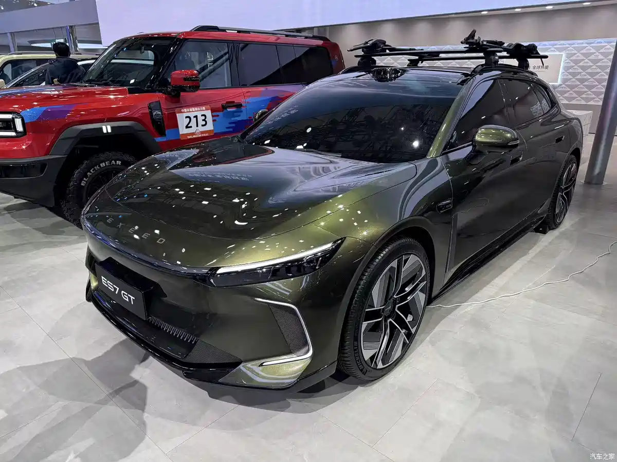 Design e stile dell'Exlantix ES7 GT