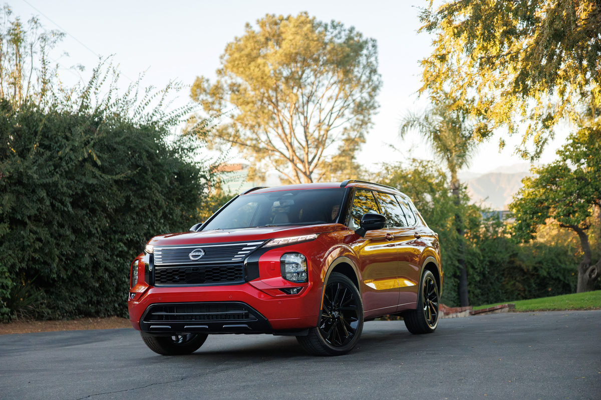 Dettagli esterni della Nissan Rogue PHEV 2026