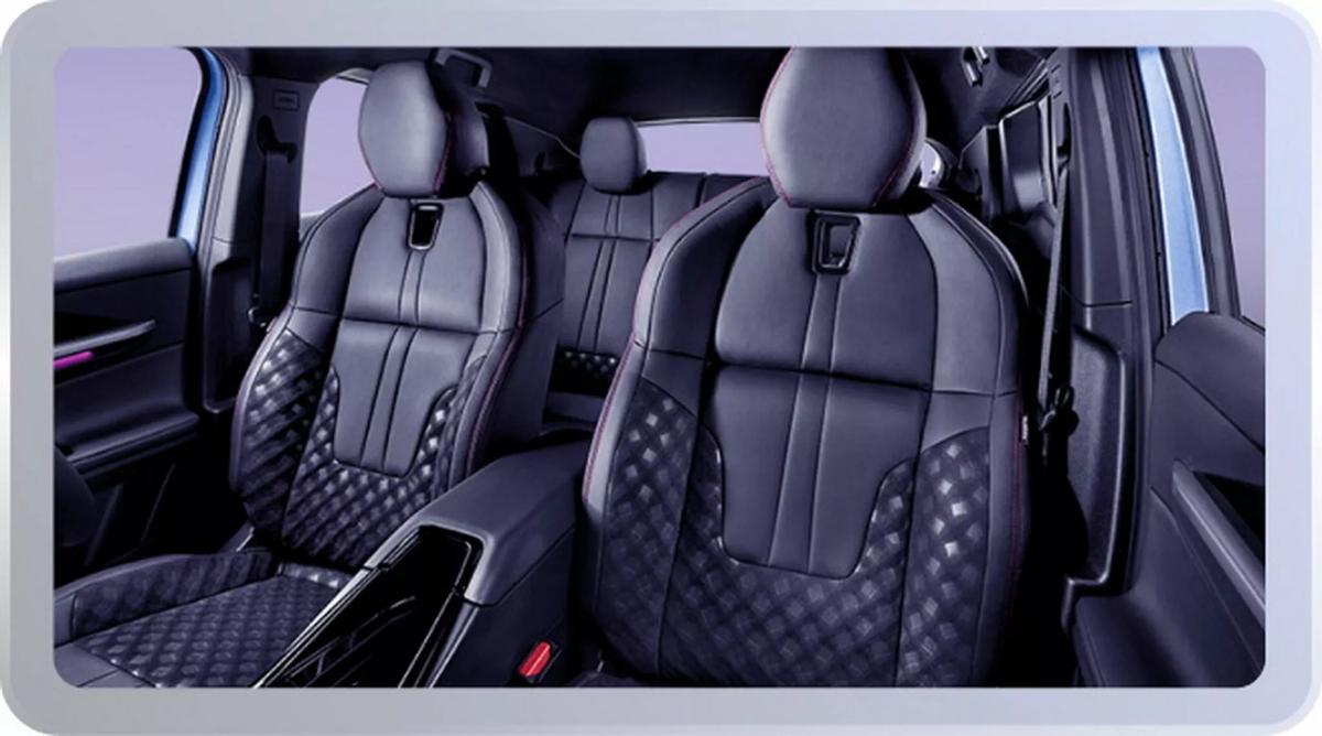 Panoramica della posizione del conducente in Perodua QV-E