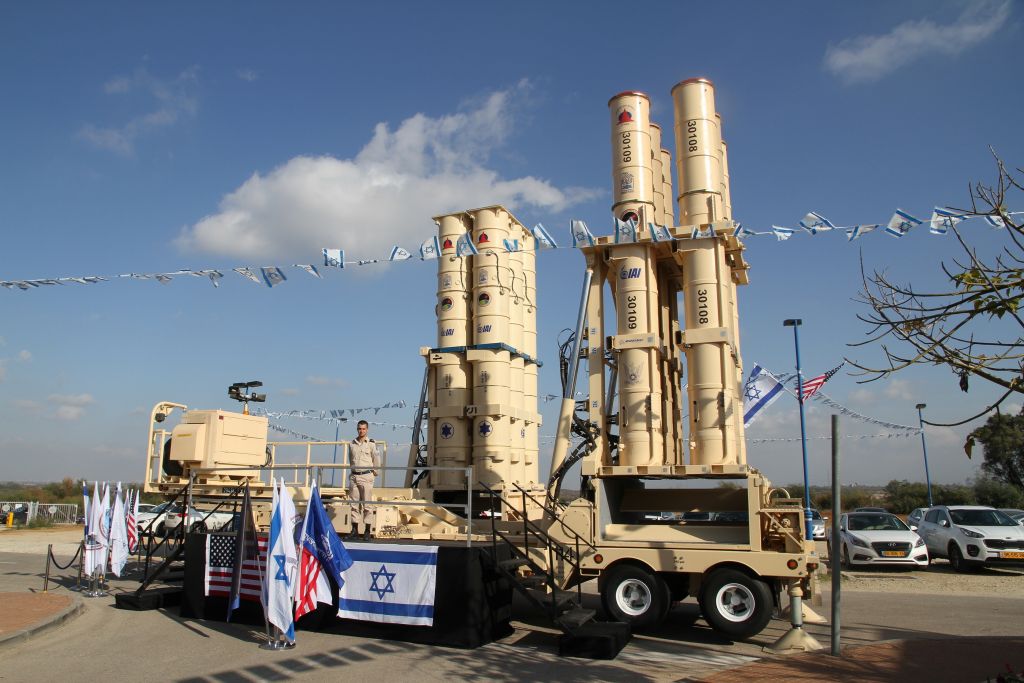 La Germania stanzia 3 miliardi di euro per l'acquisto del sistema di difesa missilistico israeliano Arrow-3, ma necessita dell'approvazione del Pentagono La Germania stanzia 3 miliardi di euro per l'acquisto del sistema di difesa missilistico israeliano Arrow-3, ma necessita dell'approvazione del Pentagono