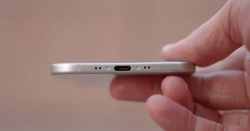 Porte iPhone 17 Air. Illustrazione: AppleTrack Porte iPhone 17 Air. Illustrazione: AppleTrack