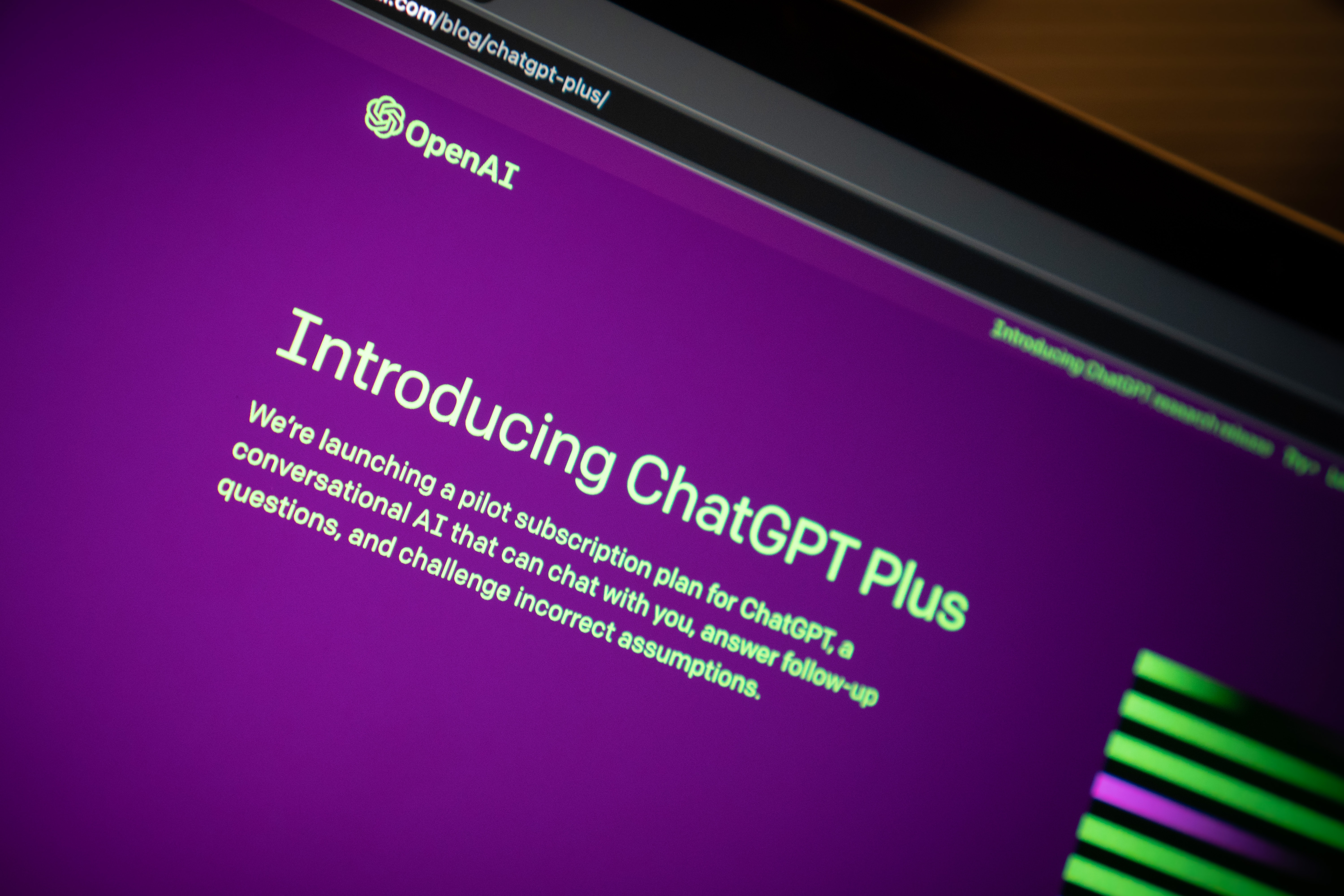 OpenAI ha lanciato la navigazione web in ChatGPT e il beta testing del generatore di immagini DALL-E 3. OpenAI ha lanciato la navigazione web in ChatGPT e il beta testing del generatore di immagini DALL-E 3.