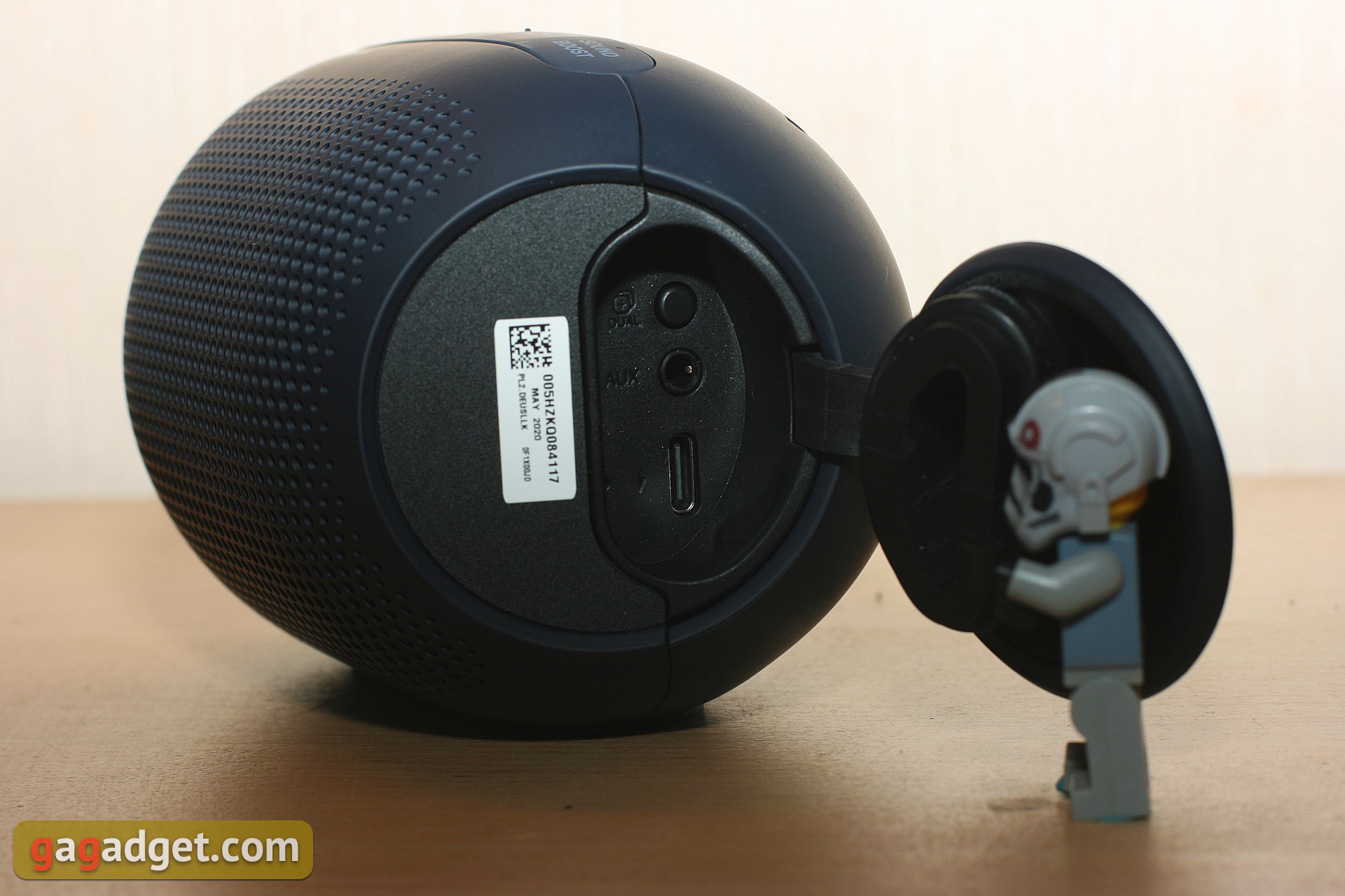 Panoramica della gamma di altoparlanti Bluetooth LG XBOOM Go: il magico pulsante "Sound Boost-19