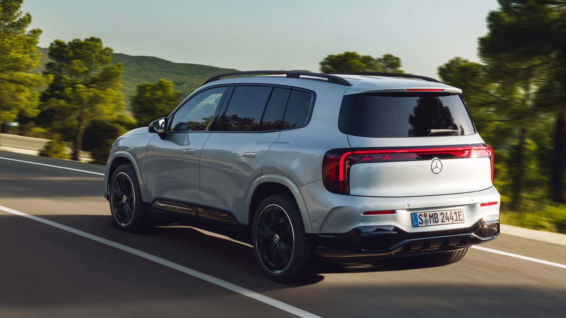 Nuova Mercedes-Benz GLB 2026 - Vista frontale