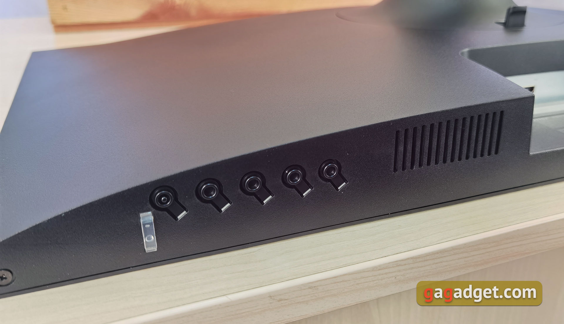 Recensione MSI Modern MD271P: monitor da ufficio a 75 Hz-11 Recensione MSI Modern MD271P: monitor da ufficio a 75 Hz-11