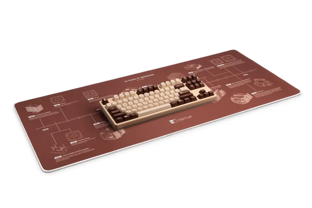 Giocare con il tappetino Noctua NP-DM3 Giocare con il tappetino Noctua NP-DM3