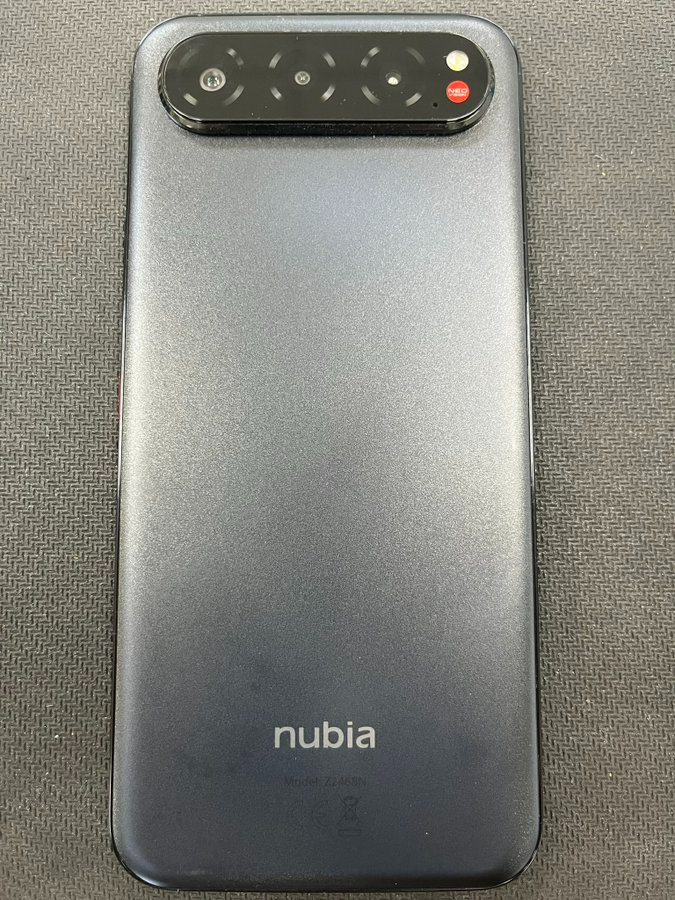 Foto reale del Nubia Air