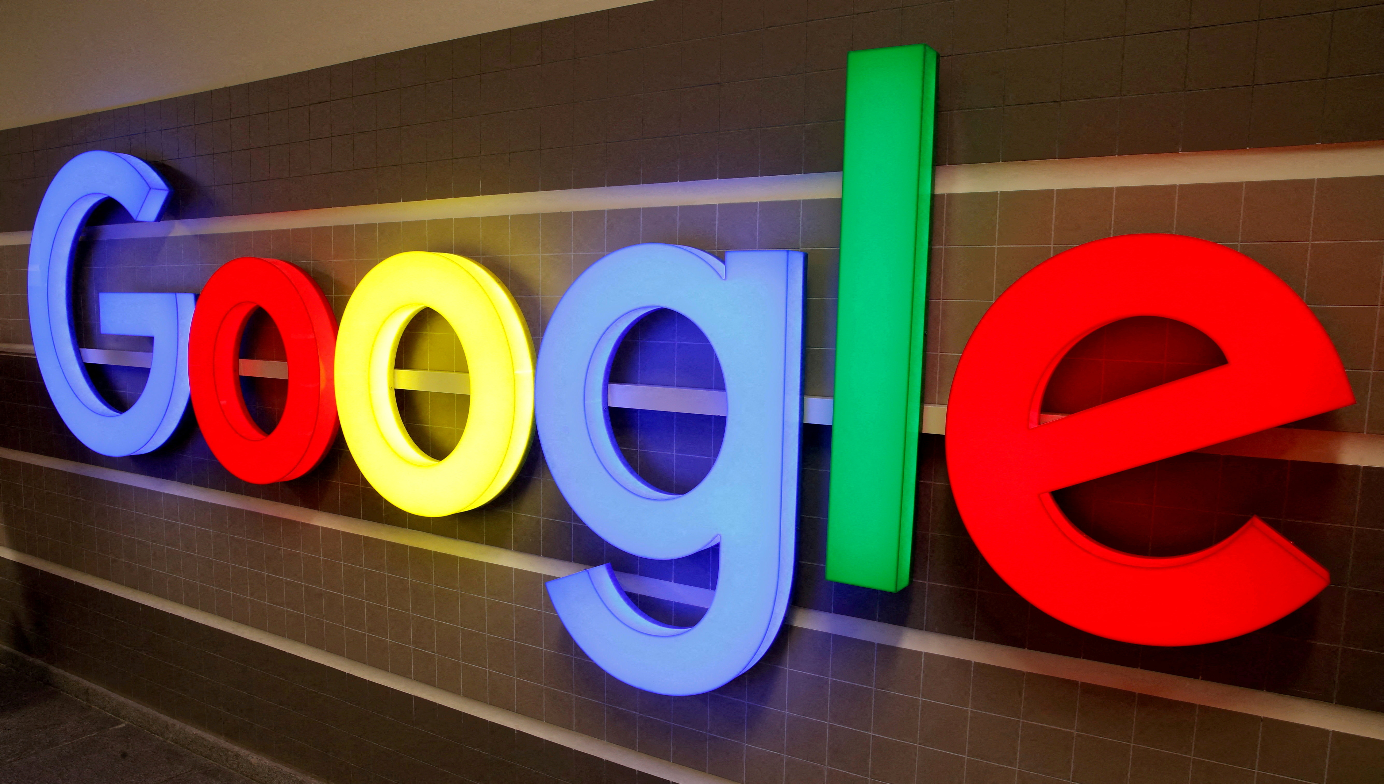 Google è in trattativa per investire centinaia di milioni di dollari nella startup Character.AI