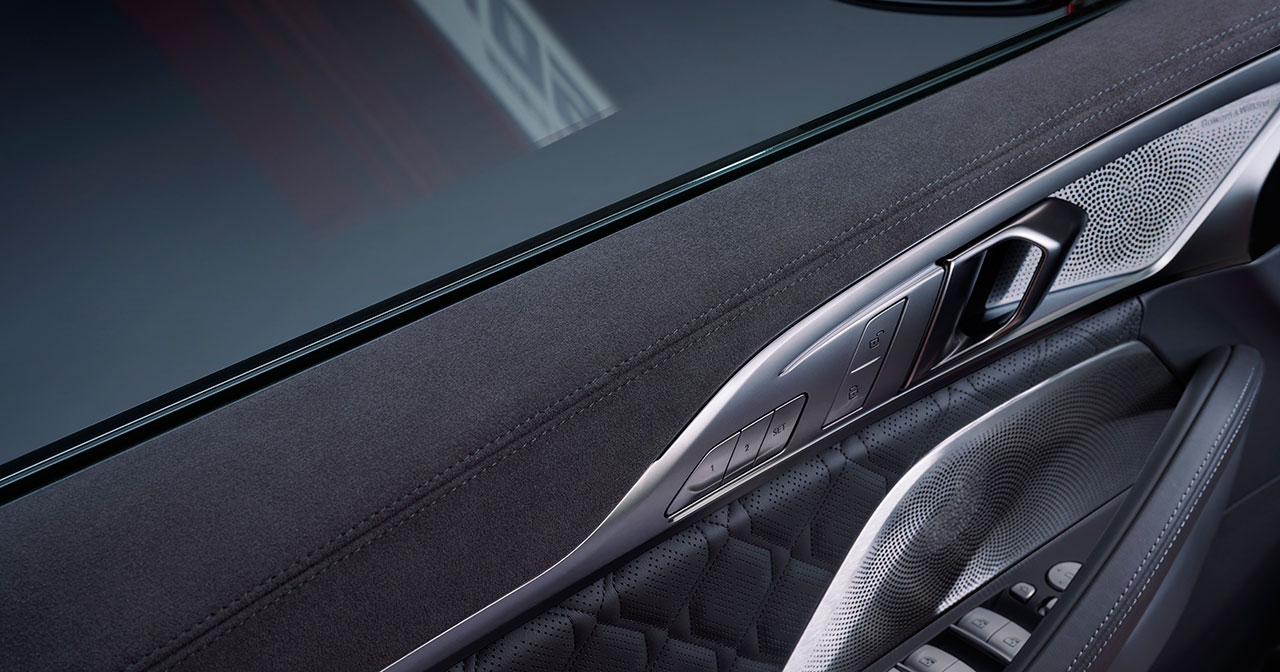 Interni moderni della BMW M850i Edition M Heritage Interni moderni della BMW M850i Edition M Heritage