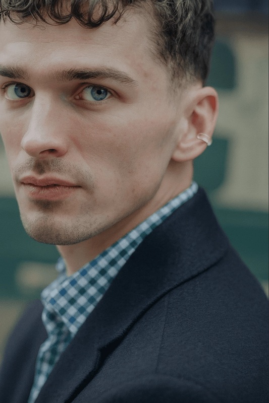 Vista laterale orecchini intelligenti Lumia 2