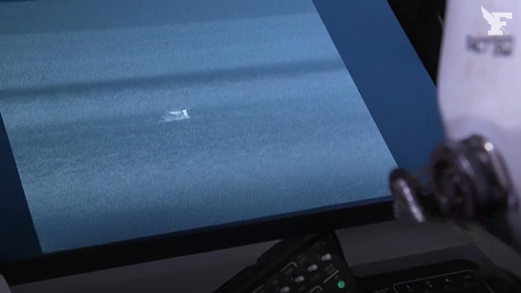 Una nave mercantile nell'obiettivo della telecamera a infrarossi dell'Atlantique 2 durante un pattugliamento del Mar Baltico. Illustrazione: Le Figaro