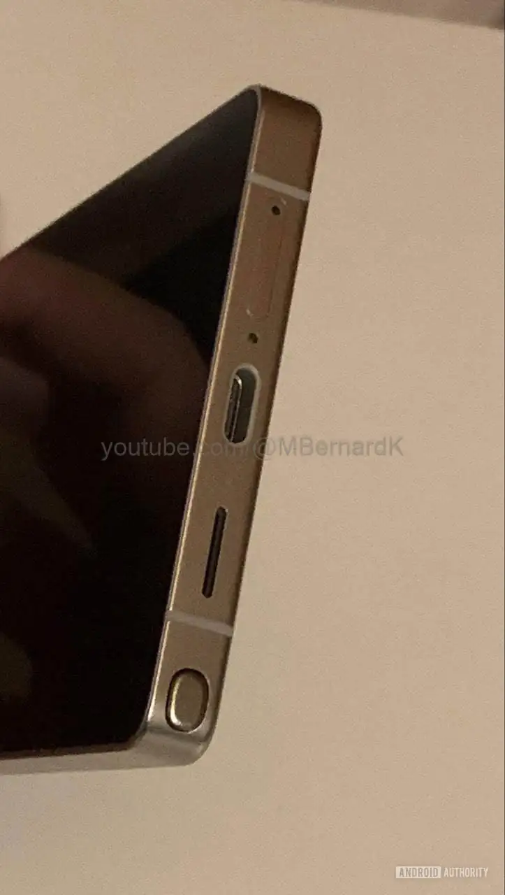 Утечка изображения порта USB-C и S Pen Samsung Galaxy S25 Ultra Утечка изображения порта USB-C и S Pen Samsung Galaxy S25 Ultra