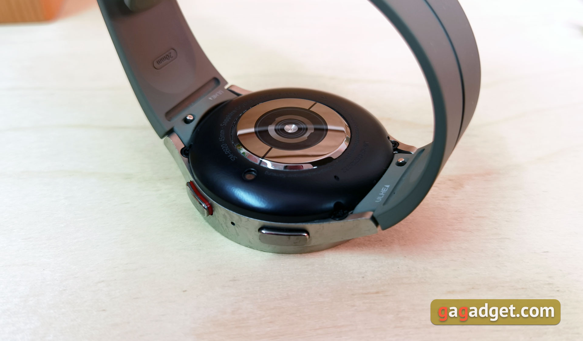 Recensione di Samsung Galaxy Watch5 Pro e Watch5: più durata della batteria, meno ghiera fisica-14