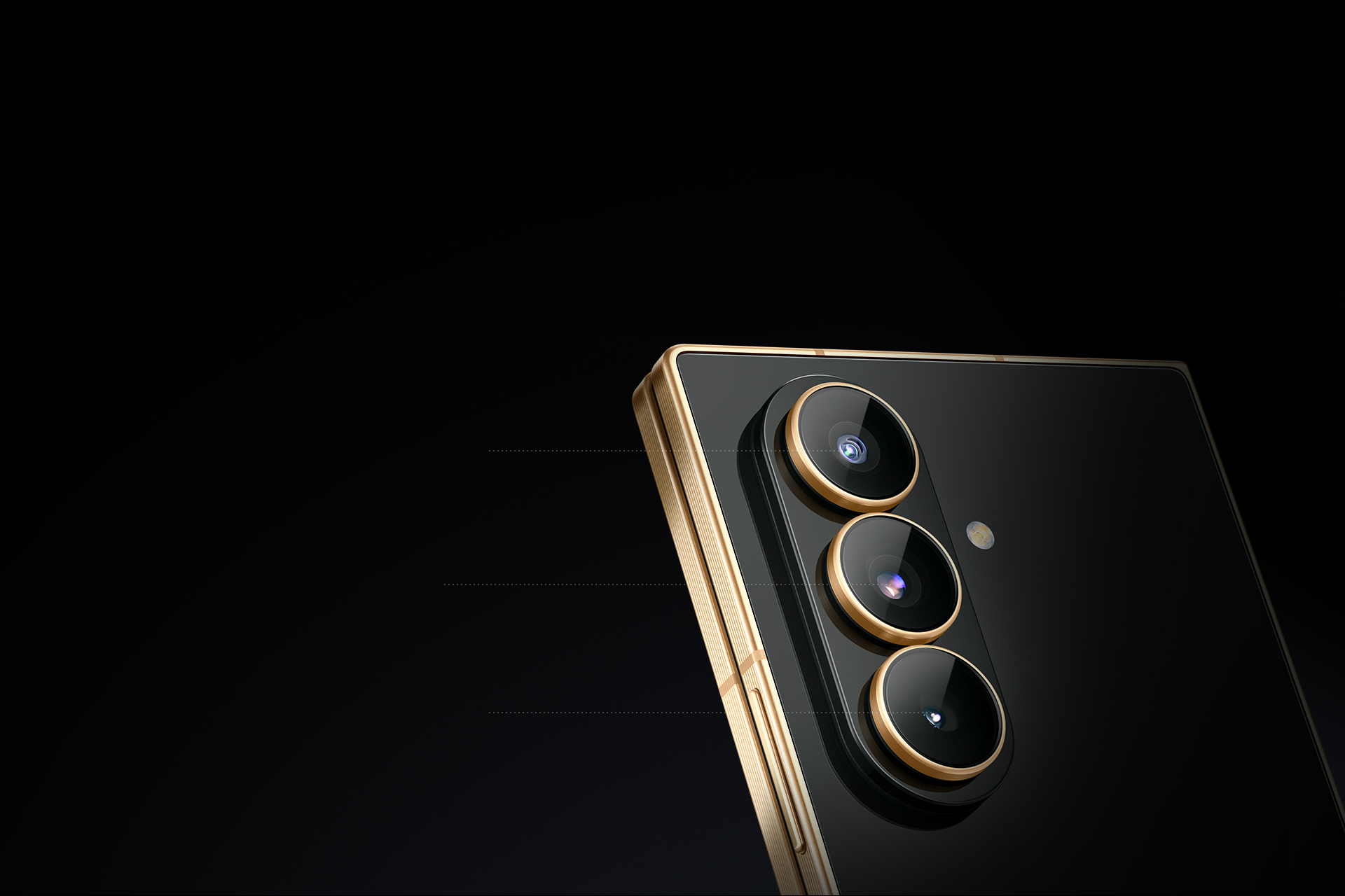 Fotocamera Samsung W26 con anelli dorati attorno
