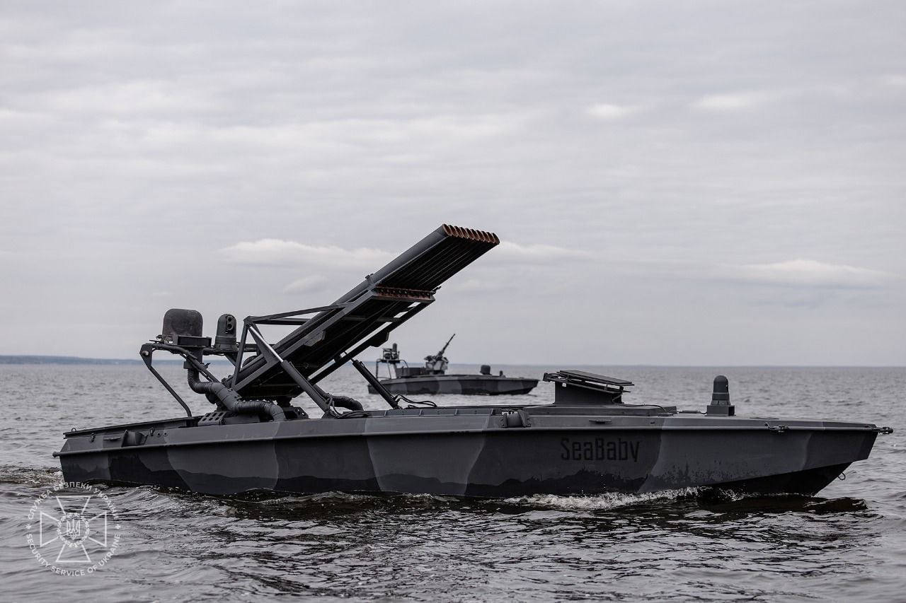SSU ha mostrato una nuova generazione di droni marini Sea Baby: ora con una mitragliatrice e MLRS (video)-2 Sea Baby with Grad missile system