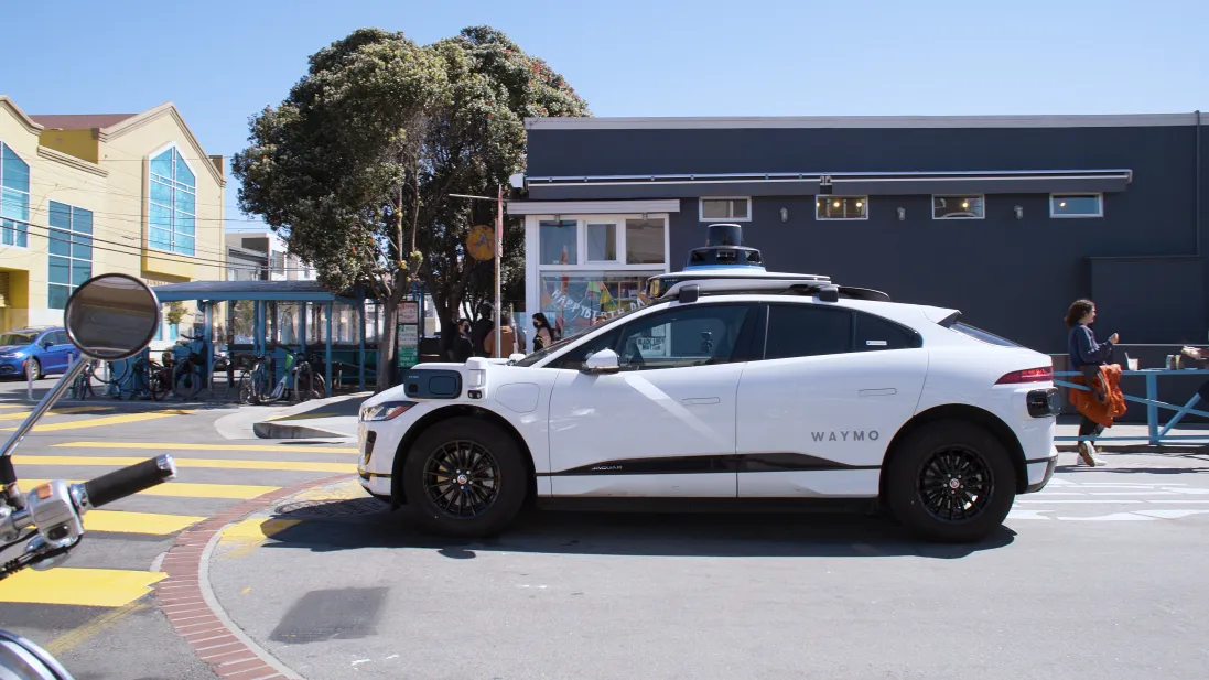 Taxi robot Waymo