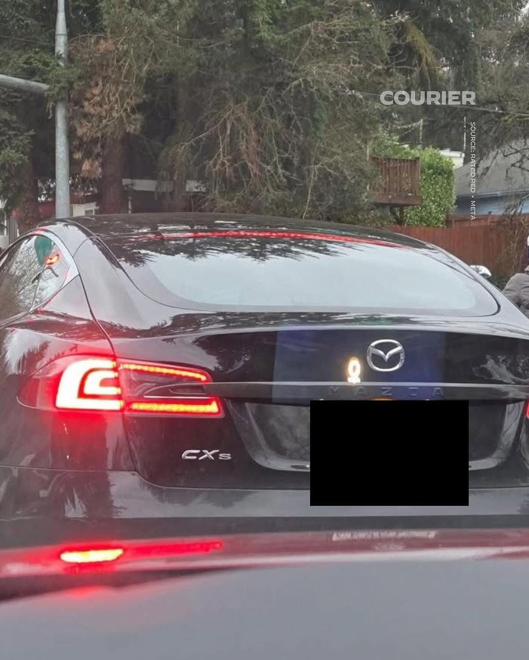I proprietari di Tesla hanno ribattezzato i loro veicoli come una dichiarazione I proprietari di Tesla hanno ribattezzato i loro veicoli come una dichiarazione