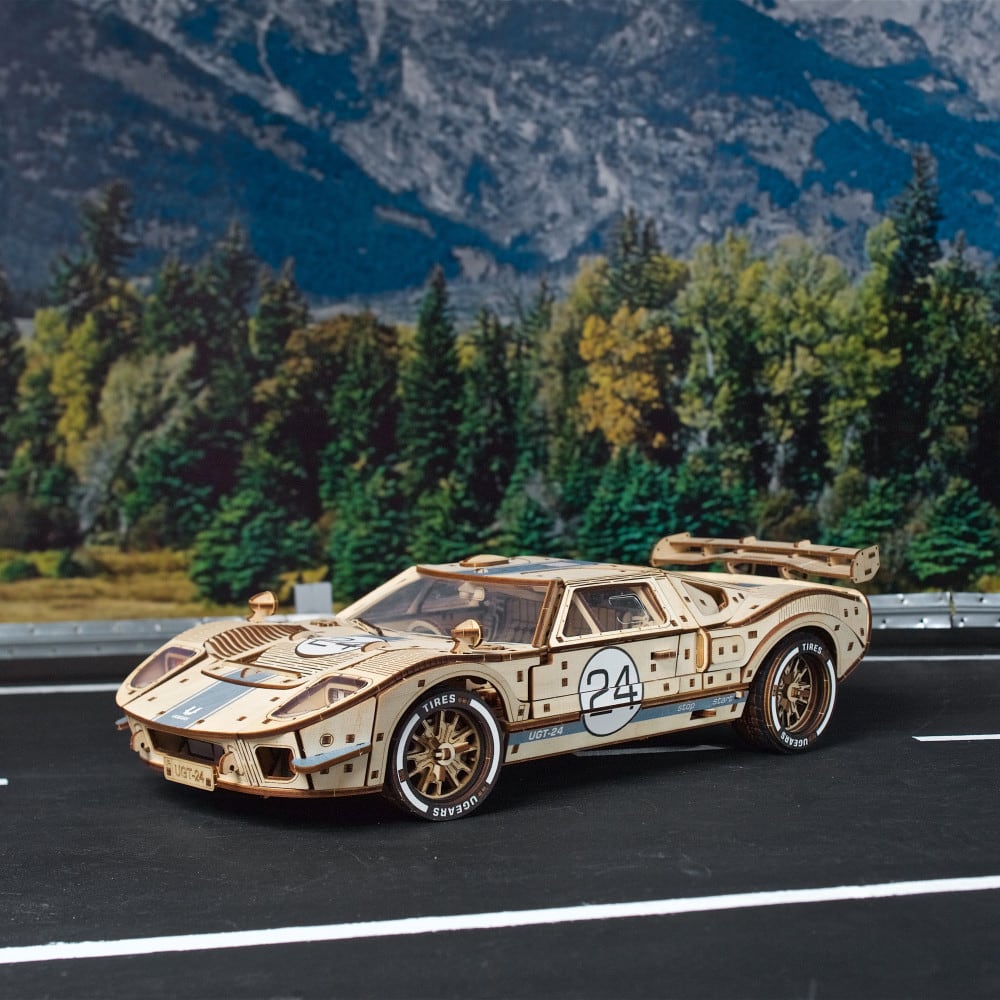 UGT-24 Endurance Racer da un'altra prospettiva UGT-24 Endurance Racer da un'altra prospettiva