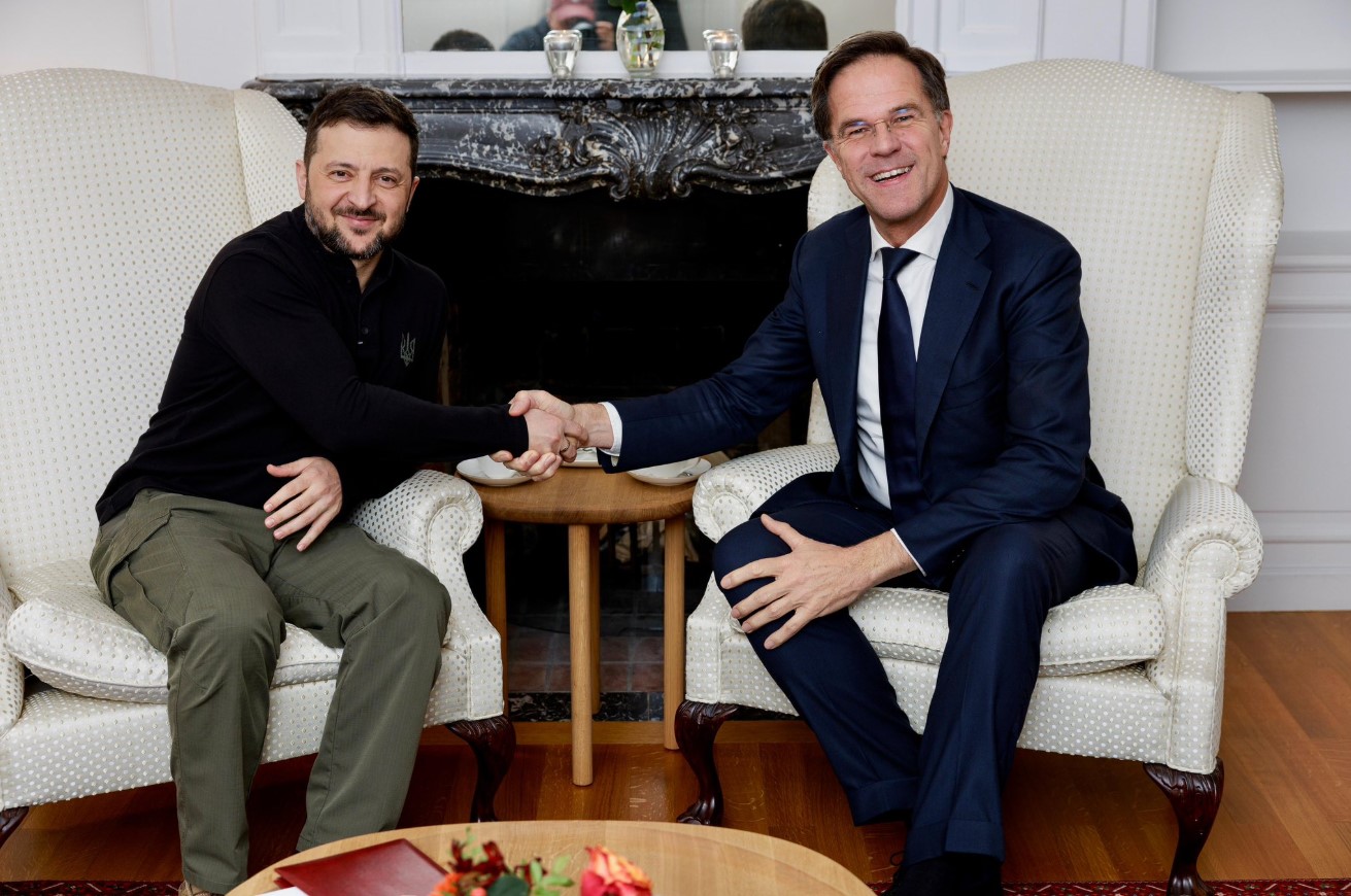 Zelensky e Rutte Volodymyr Zelenskyy e Mark Rutte
