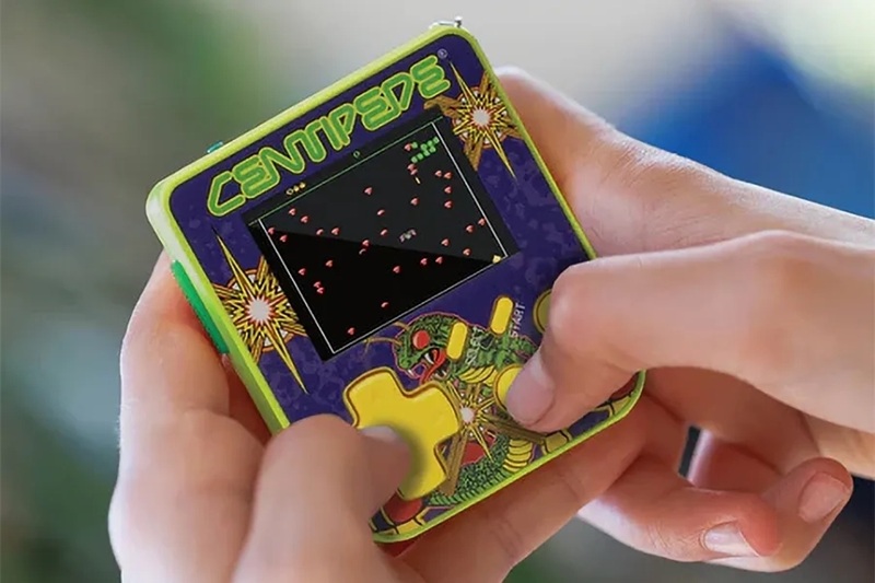 Super Micro Keychain Gamer Mini Portable Console Super Micro Keychain Gamer Mini Portable Console