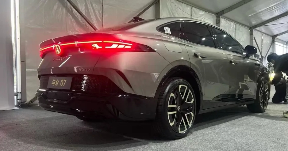 Retro di Volkswagen ID. Unyx 07