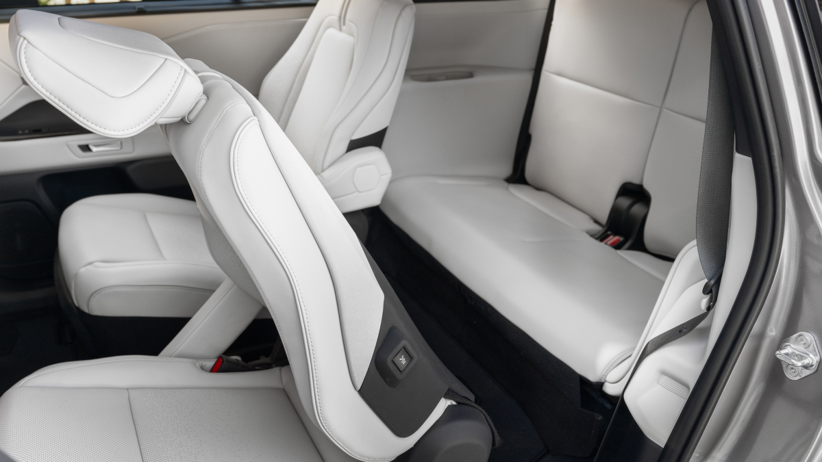 Vista interni del Toyota Highlander elettrico 2027 5