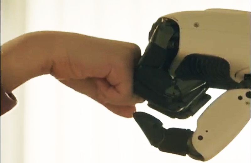 Immagine della mano del robot CLOiD 2