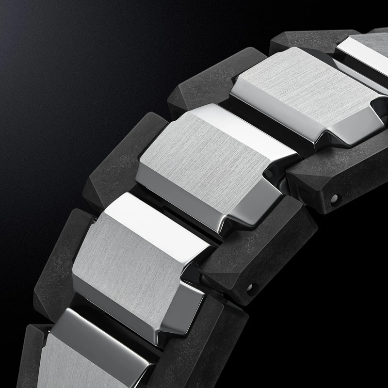 Lato posteriore del Casio MTG-B4000D