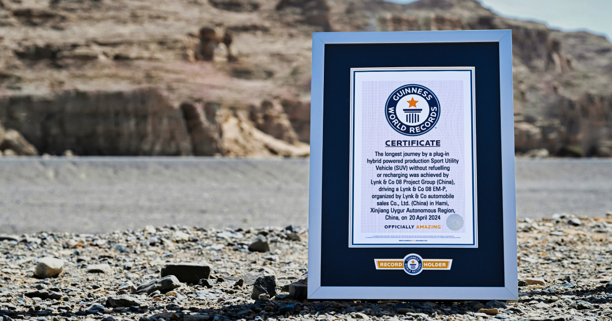 Certificato del record Guinness per Lynk & Co 08