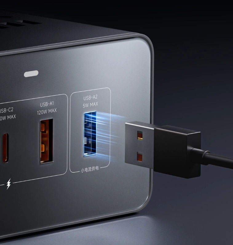 Stazione di Ricarica da Scrivania 140W di Xiaomi in varie prospettive