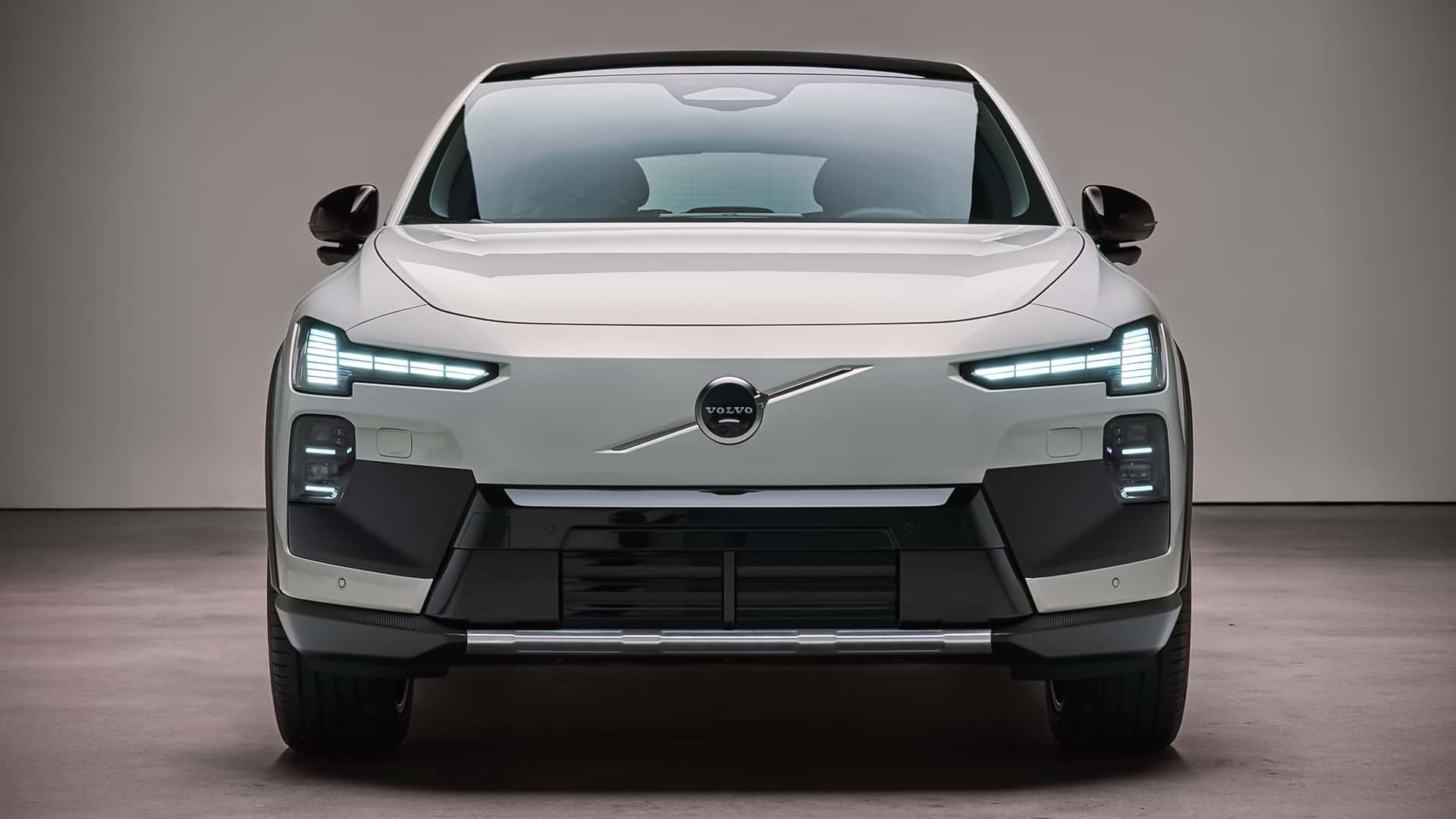 Vista laterale del Volvo EX60 Cross Country